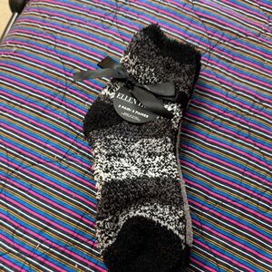 Ellen Tracy Woman’s Black and Gray Casual Socks 248